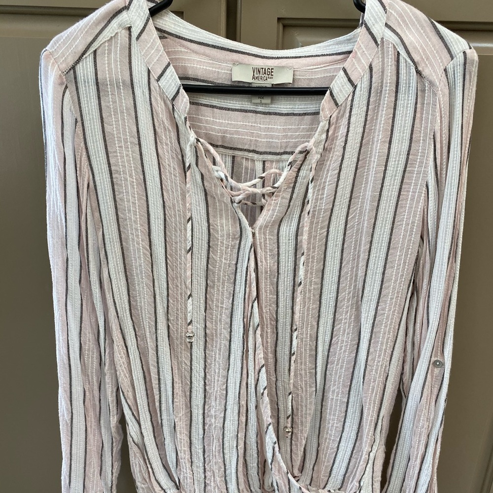 Pink grey & white top